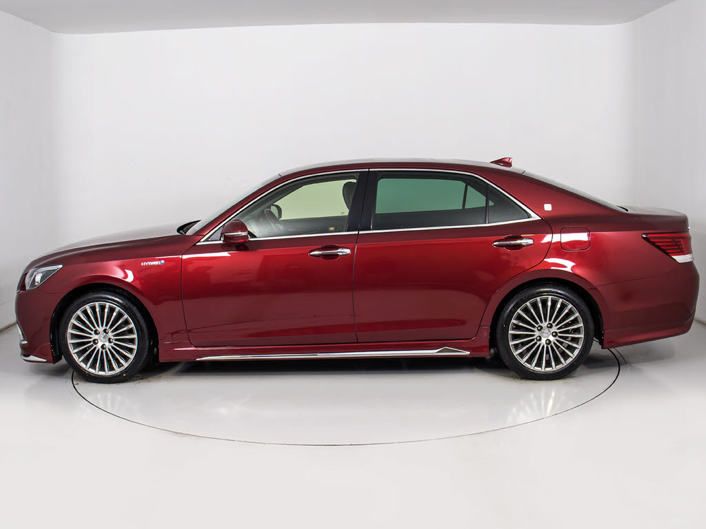 お探しの方必見OP18AW付！大人気のオプショ
ン装備純正１８インチアルミホイール！