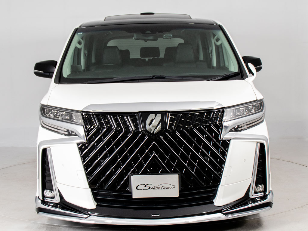 ★フロントビュー★グリル交換、エアロ取り
付け等、カスタムもお任せください！