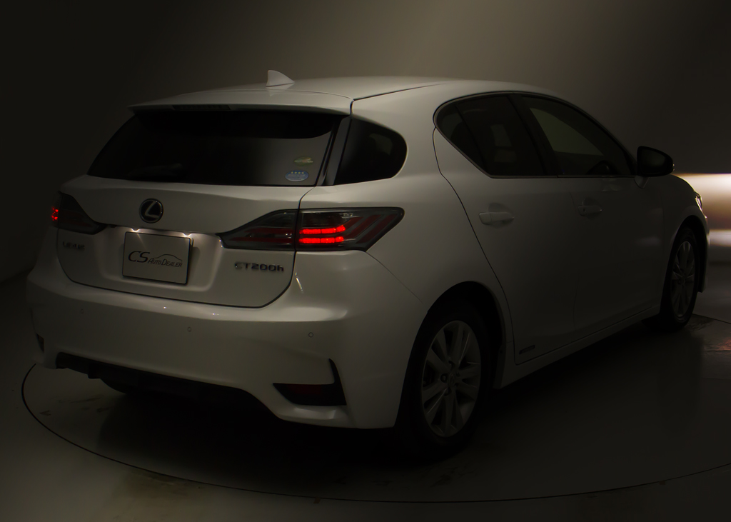 テールスモーク加工、スポイラー取付等々ド
レスアップ可能です。違う角度が見たい・・
・等のご要望御座いましたら是非お声掛け下
さい！！お写真をお送りさせて頂きます。