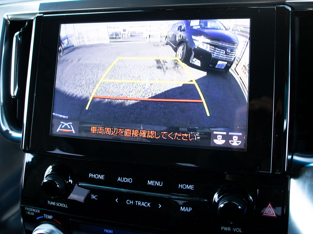 ★カラーバックモニター★車両後方を映す
安心装備！車庫入れをサポート致します！