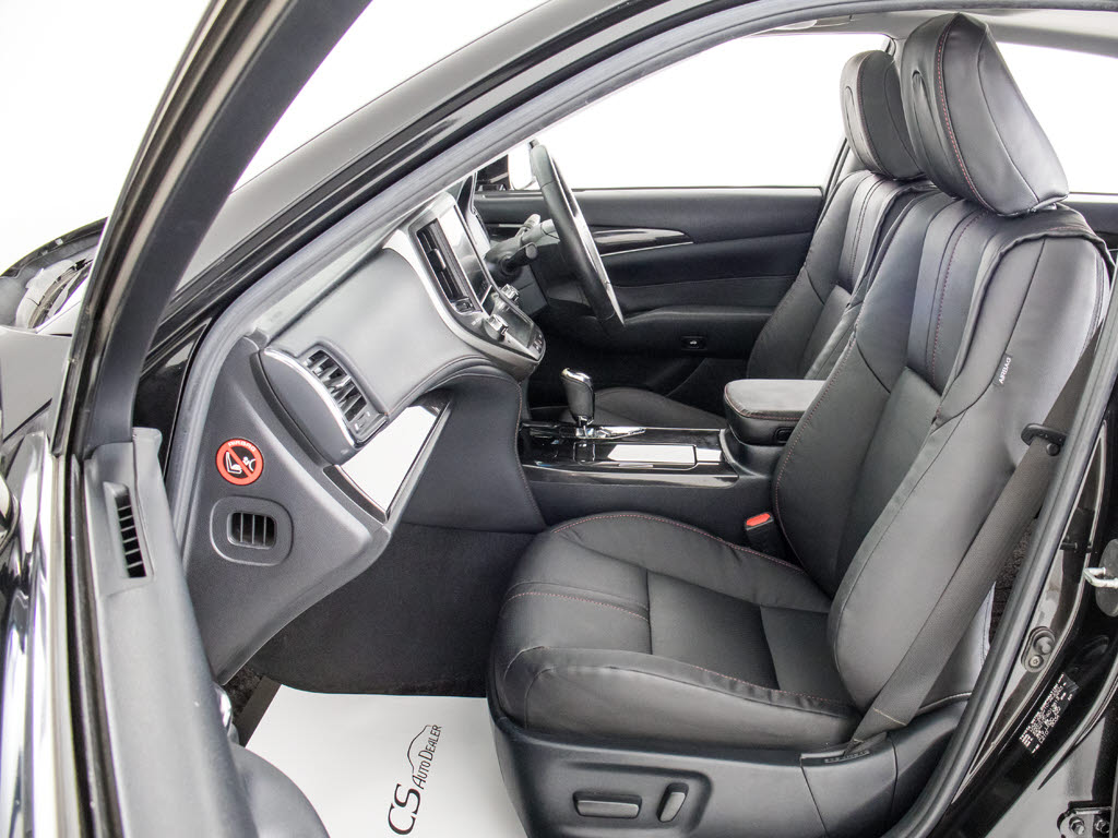 快適エアシート＆シートヒーターを装備して
います！高級車ならではの装備です！シート
が暖まる機能！シートから冷風が出る機能！
どちらも付いています！！寒い冬も、暑い夏
も快適にご乗車頂けます！！