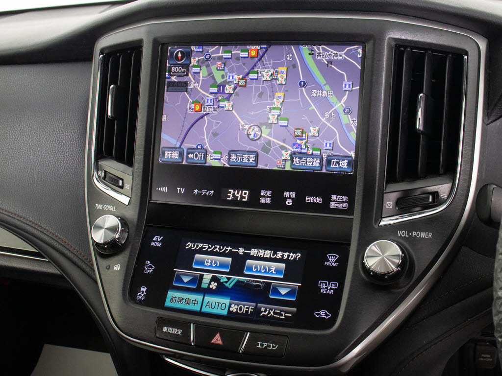 ★メーカー純正の大画面ＨＤＤマルチナビが
装備されています！地図情報の更新も出来ま
すので安心してお使い頂けます！