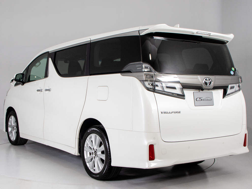 ★展示前点検実施★特殊な機材も用いて、全
車点検を実施しております！