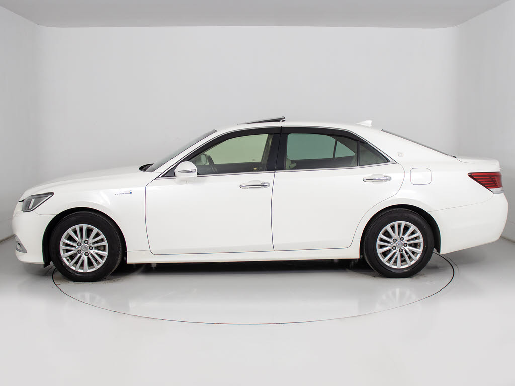 各メーカーのエアロパーツ取り付け承ります
！ご納車迄に仕上げます！格安にて承ります
のでお気軽にお申し付け下さい！！