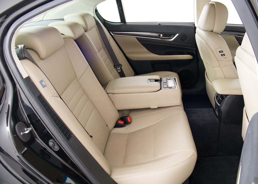 ★ベージュ本革シート付きです！！本革が装
備されるだけで高級感が増します！当社では
、本革シートのカラー変更や張替えも出来ま
すよ！ワイン・茶・赤・青・オレンジ・黄色
・コンビ色など何でもＯＫです！