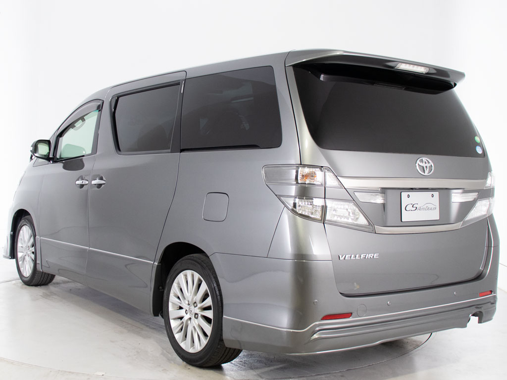 ★展示前点検実施★特殊な機材も用いて、全
車点検を実施しております！