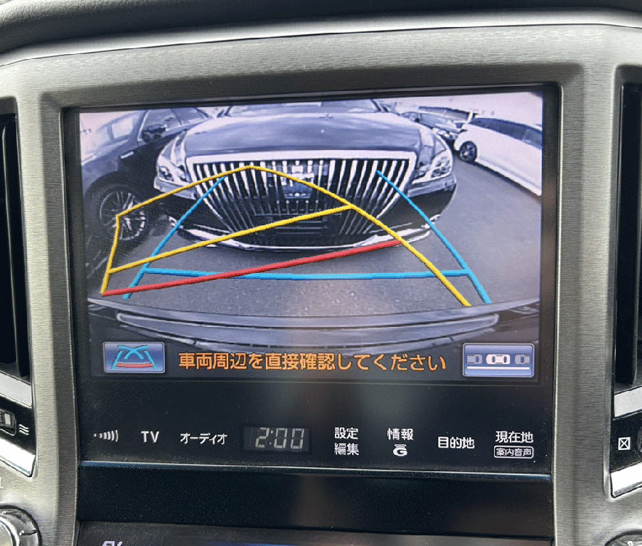 カラーバックカメラが付いています！バック
にギアを入れると、後方視界が自動的にマル
チ画面に映し出されます！夜も明るく見えま
すので、すごく便利！！一度使うとカメラ無
しには乗りたくない程！