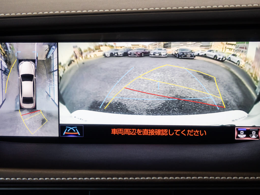 ３６０度全周囲カメラパノラミックビューモ
ニター！