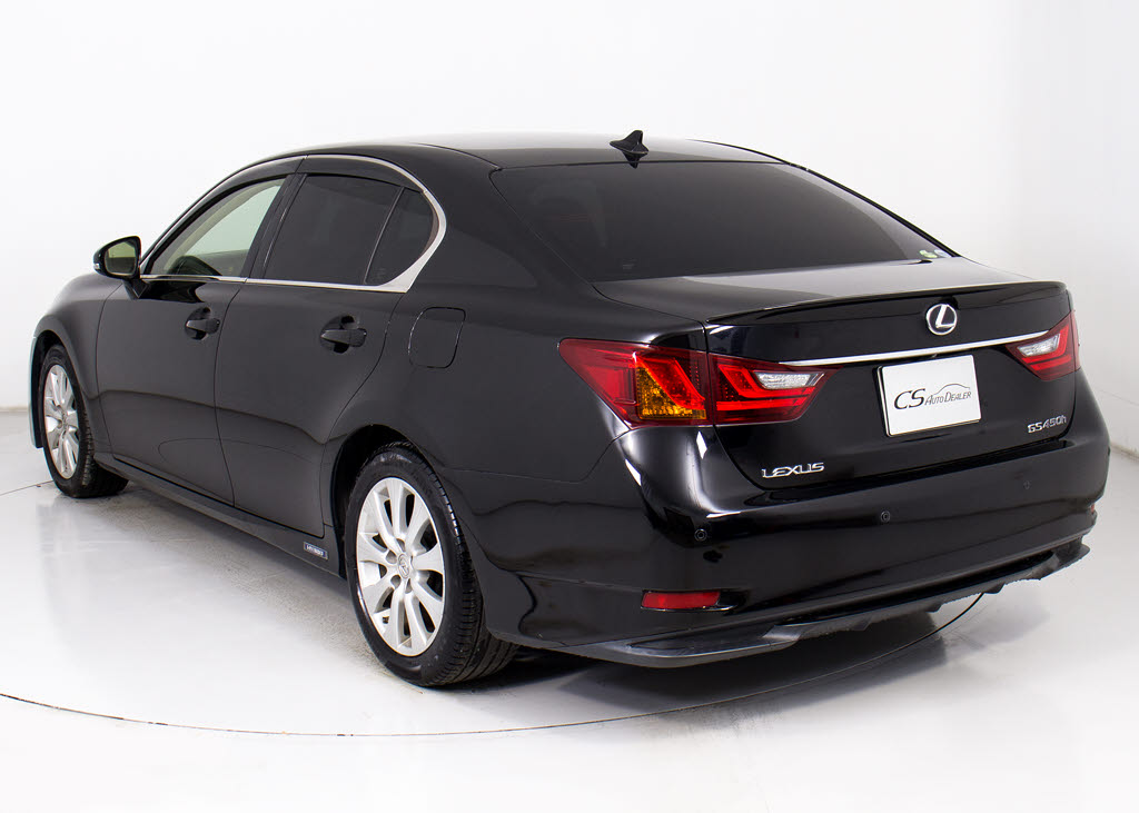 お車の下取りもお任せ下さい！国産、外車、
年式、走行距離問わず、どんなお車でも下取
りさせて頂きます。皆様のご相談お待ちして
おります！