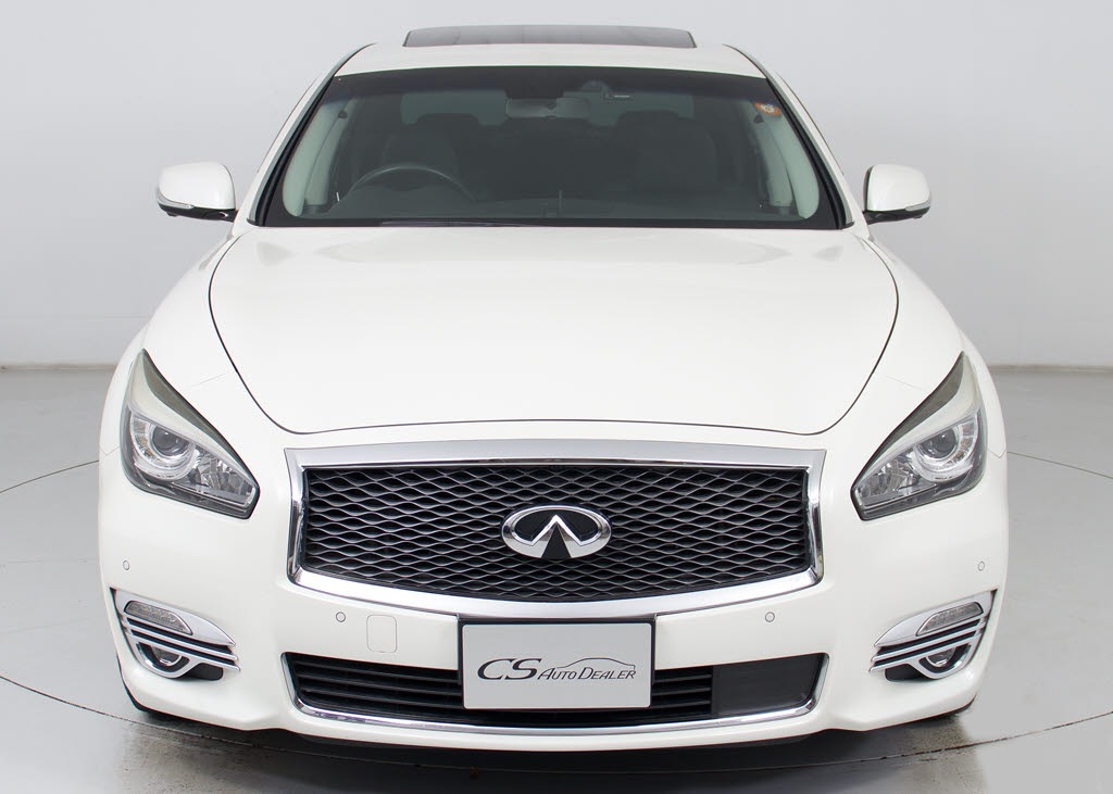 フロントビューの存在感をご覧ください！！
ヘッドライトは視界良好のライト、さらにフ
ォグライト搭載。デザイン性も高いのが特権
です。