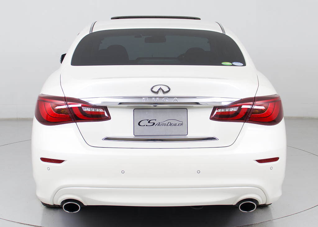 クリアランスソナーが付いています！フロン
ト＆リアにセンサーがあり、障害物に近づく
と警告音が鳴りドライバーへお知らせ！すご
く便利な人気装備です！！