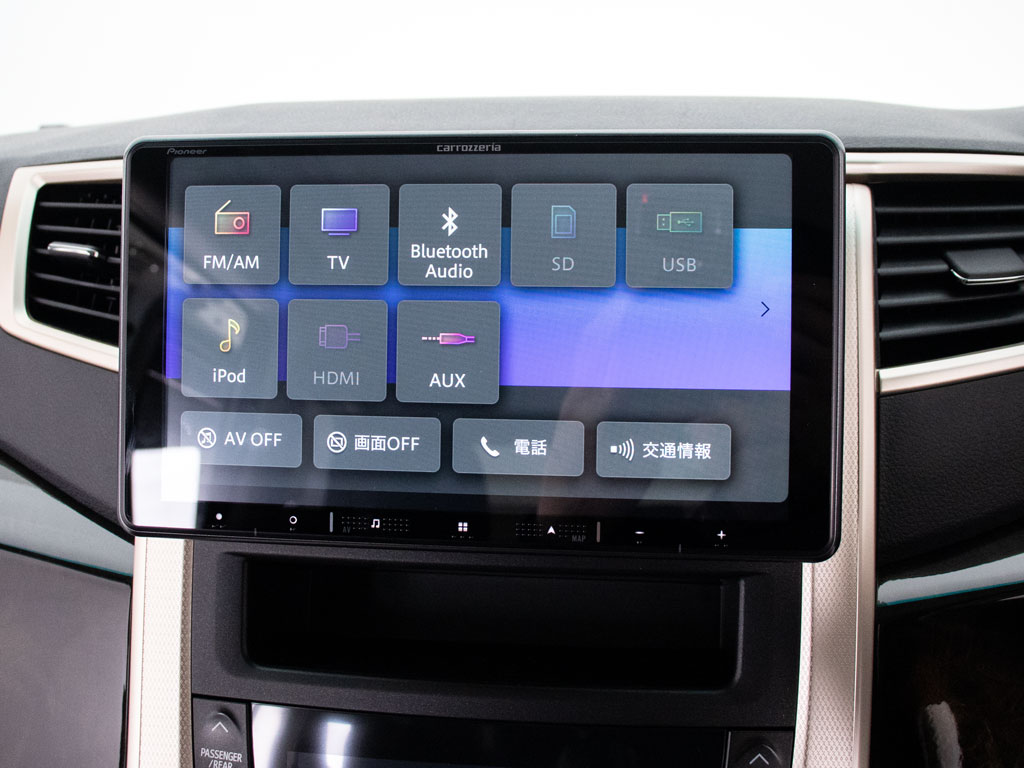★パイオニア9インチナビ★
BluetoothやUSBなどでスマホ等も接続可能！