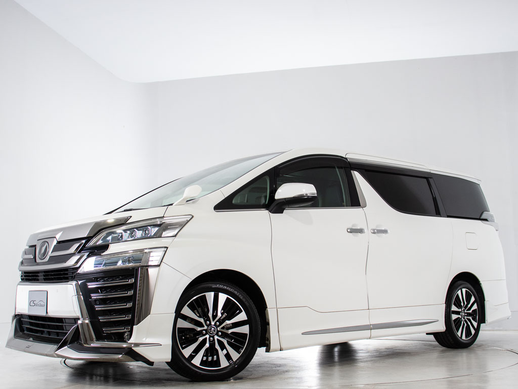 ★展示前点検実施★特殊な機材も用いて、前
車点検を実施しております！