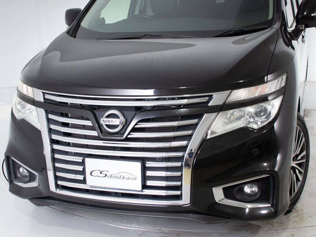 ★フロントビュー★グリル交換、エアロ取り
付け等、カスタムもお任せください！