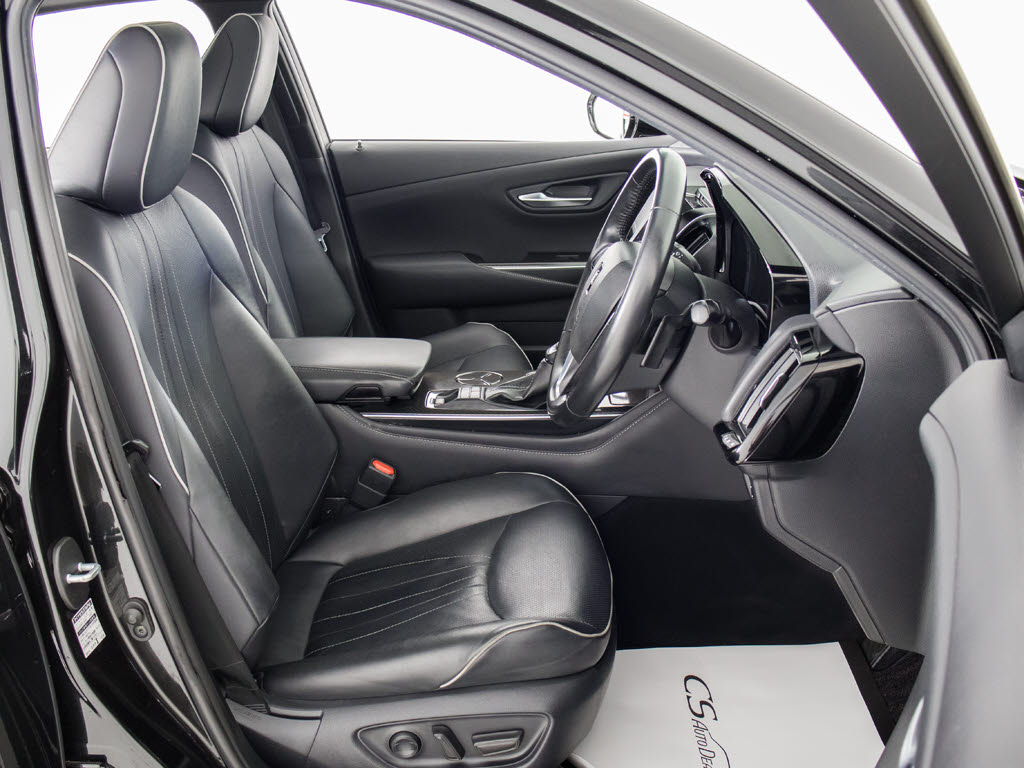 快適エアシート＆シートヒーターを装備して
います！高級車ならではの装備です！シート
が暖まる機能！シートから冷風が出る機能！
どちらも付いています！！寒い冬も、暑い夏
も快適にご乗車頂けます！！
