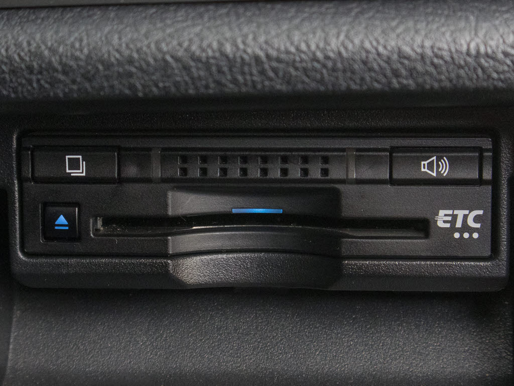 ★ＥＴＣが装備されています！！高速道路を
利用する際は必需品ですよね！！ストレス無
く料金所を通過出来ます！