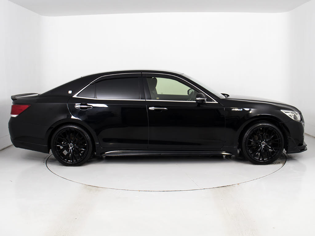 お探しの方必見ＯＰ１８ＡＷ付！大人気のオ
プション装備スパッタリング１８インチアル
ミホイール！