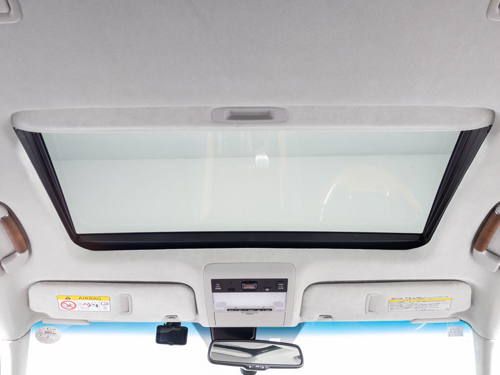お探しの方必見の人気装備サンルーフ！