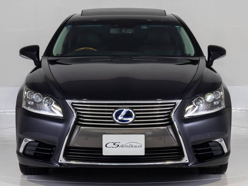 ６００ｈは人気の連眼ＬＥＤヘッドライトが
標準装備！