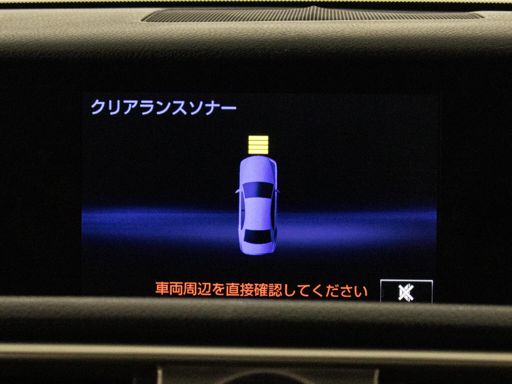 クリアランスソナーが付いています！フロン
ト＆リアにセンサーがあり、障害物に近づく
と警告音が鳴りドライバーへお知らせ！すご
く便利な人気装備です！！