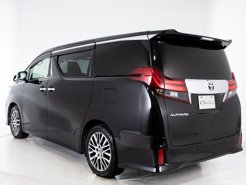 ★展示前点検実施★特殊な機材も用いて、全
車点検を実施しております！