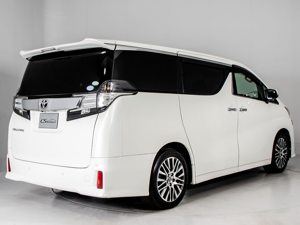 ★ﾘｱﾋﾞｭｰ★テールランプ加工、マフラー換装
等も承っております！