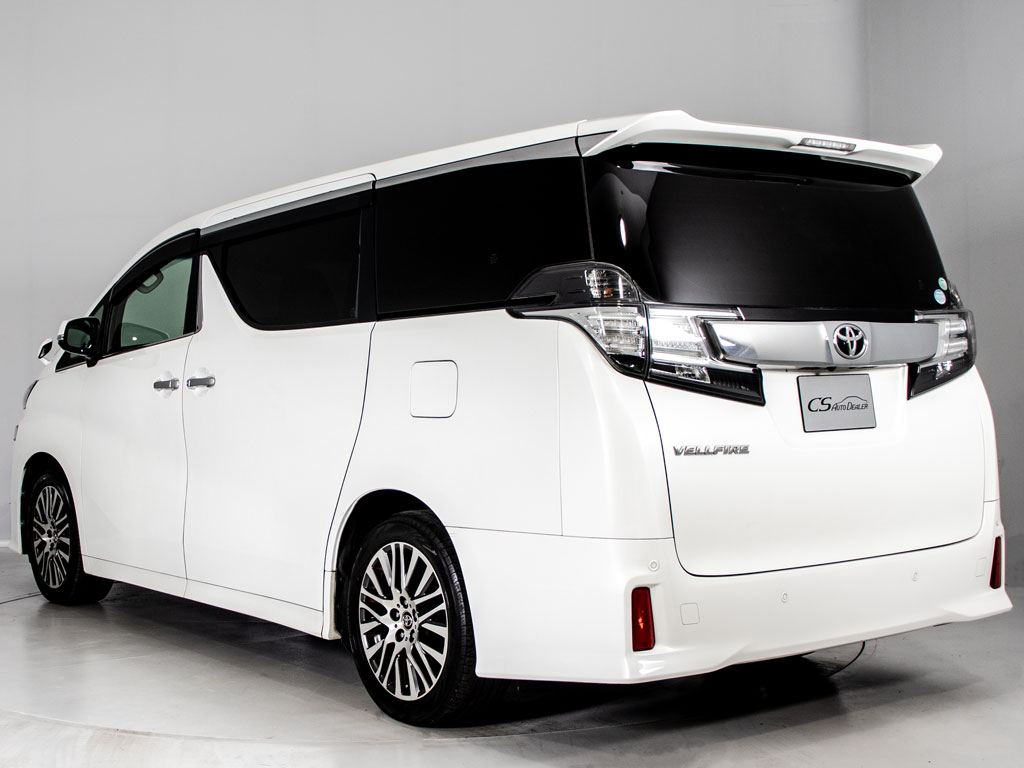 ★展示前点検実施★特殊な機材も用いて、全
車点検を実施しております！