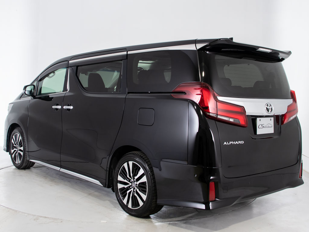 ★展示前点検実施★特殊な機材も用いて、全
車点検を実施しております！