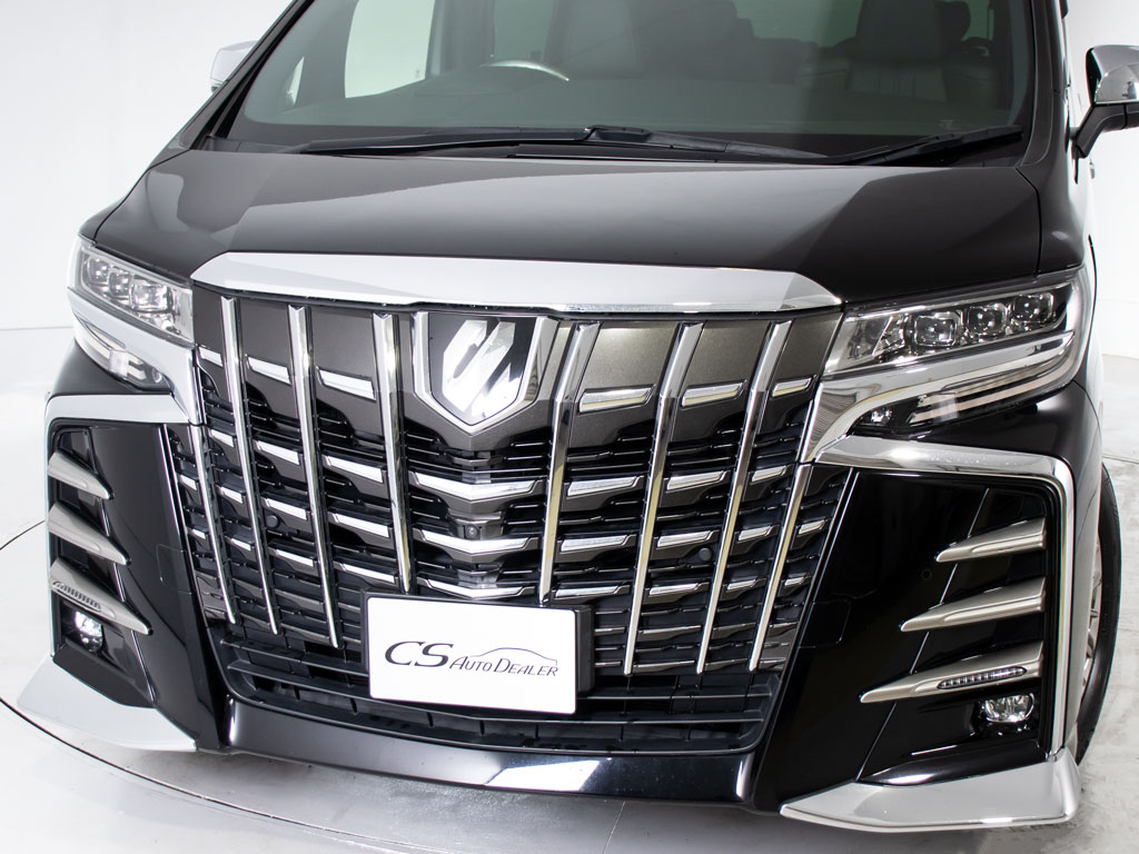 ★フロントビュー★グリル交換、エアロ取り
付け等、カスタムもお任せください！