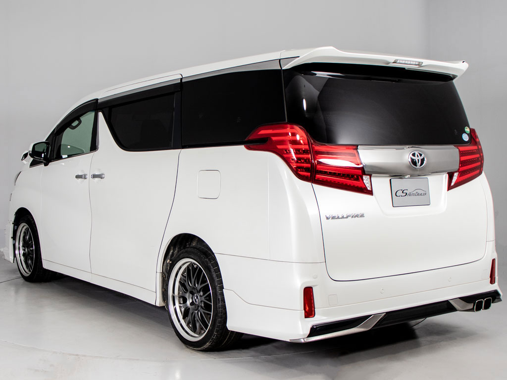 ★展示前点検実施★特殊な機材も用いて、全
車点検を実施しております！
