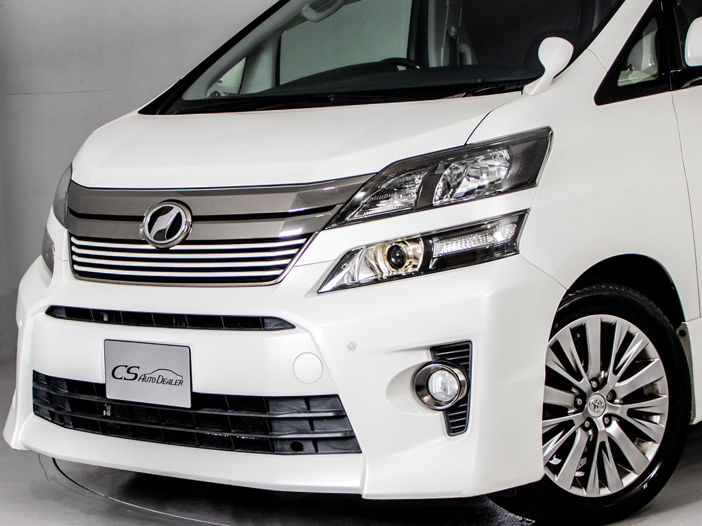 ★フロントビュー★グリル交換、エアロ取り
付け等、カスタムもお任せください！