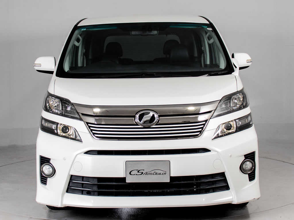 ★フロントビュー★グリル交換、エアロ取り
付け等、カスタムもお任せください！