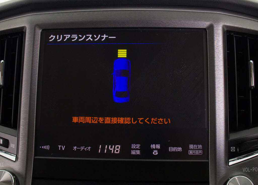 踏み間違い防止機能インテリジェントクリア
ランスソナー！前後４つずつ、計８つのセン
サーで障害物を検知し、アクセルとブレーキ
の踏み間違いの際に、衝突被害軽減ブレーキ
をかけます。
