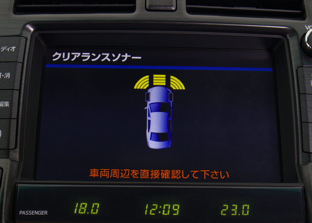 クリアランスソナーが付いています！フロン
ト＆リアにセンサーがあり、障害物に近づく
と警告音が鳴りドライバーへお知らせ！すご
く便利な人気装備です！！