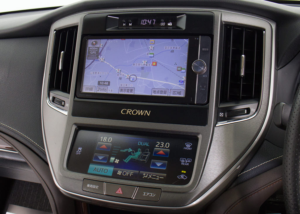 メーカー純正の大画面ＳＤナビが装備されて
います！操作も簡単！見やすい！純正だから
こその使いやすさ！