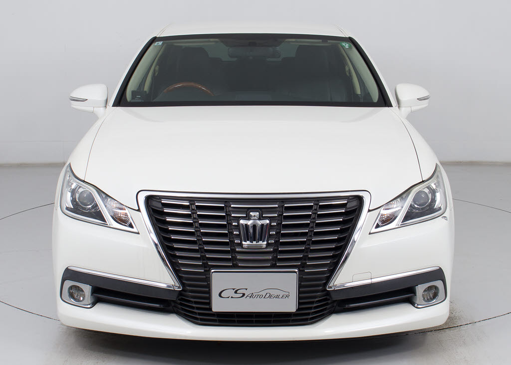 禁煙車です！室内は嫌なニオイも無く、すご
く綺麗な状態です！禁煙車・・特にセダンタ
イプのお車では少ないですよね！！タバコの
ニオイが苦手なお客様必見です！快適にご乗
車頂けます！！