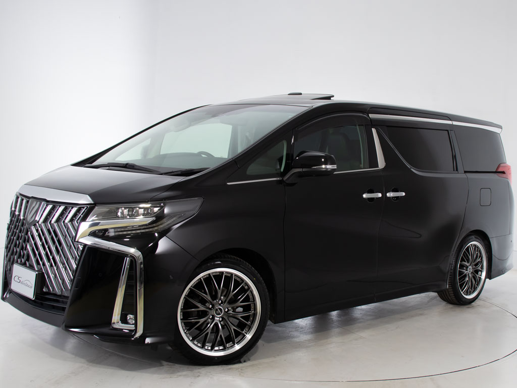 ★フロントビュー★グリル交換、エアロ取り
付け等、カスタムもお任せください！