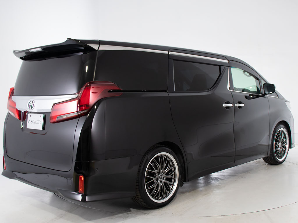 ★ﾘｱﾋﾞｭｰ★テールランプ加工、マフラー換装
等も承っております！