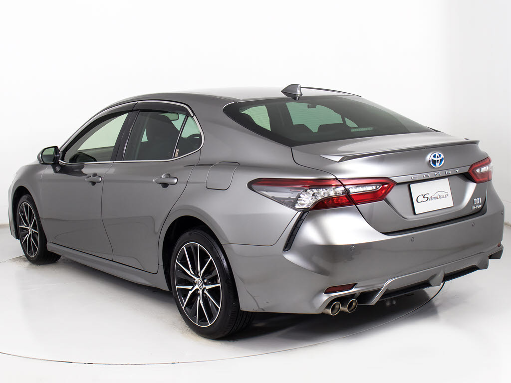 お車の下取りもお任せ下さい！国産、外車、
年式、走行距離問わず、どんなお車でも下取
りさせて頂きます。皆様のご相談お待ちして
おります！