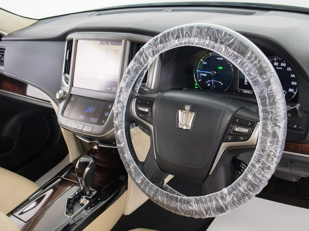 ★使いやすさや安全性を追求したステアリン
グ周り！高級車ゆえにスイッチ類が多いのも
特徴ですね！考え尽くされた配置ですぐに使
いこなす事が出来ますのでご安心下さい！是
非、体感してみて下さい！！