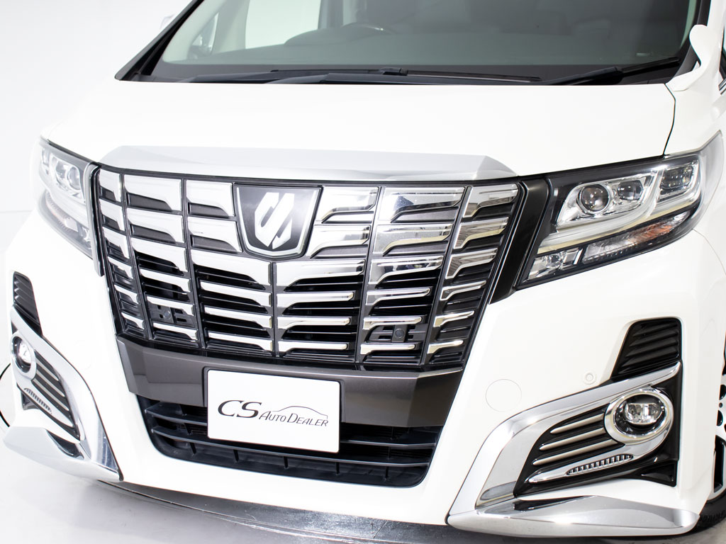 ★フロントビュー★グリル交換、エアロ取り
付け等、カスタムもお任せください！