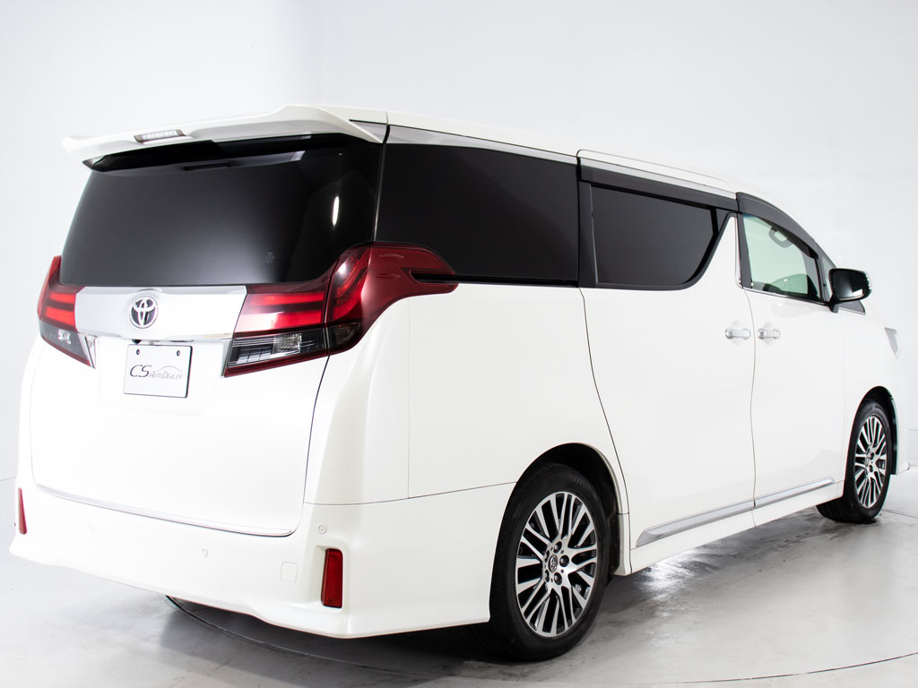 ★ﾘｱﾋﾞｭｰ★テールランプ加工、マフラー換装
等も承っております！