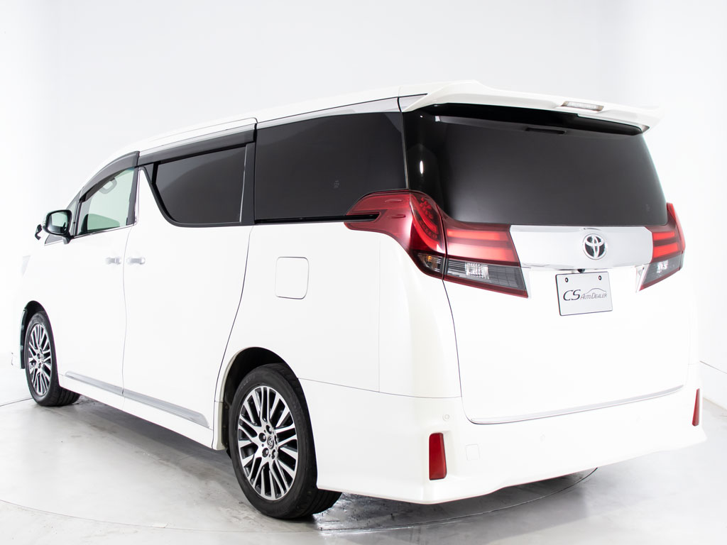 ★展示前点検実施★特殊な機材も用いて、全
車点検を実施しております！