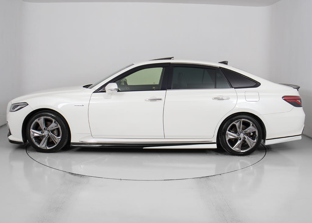 フルエアロが装着されています！お好みはい
かがですか？今付いているデザイン以外にも
、各ブランドのエアロを格安にてお取付け出
来ます！又、エアロを外してノーマル状態に
する事も出来ます！！