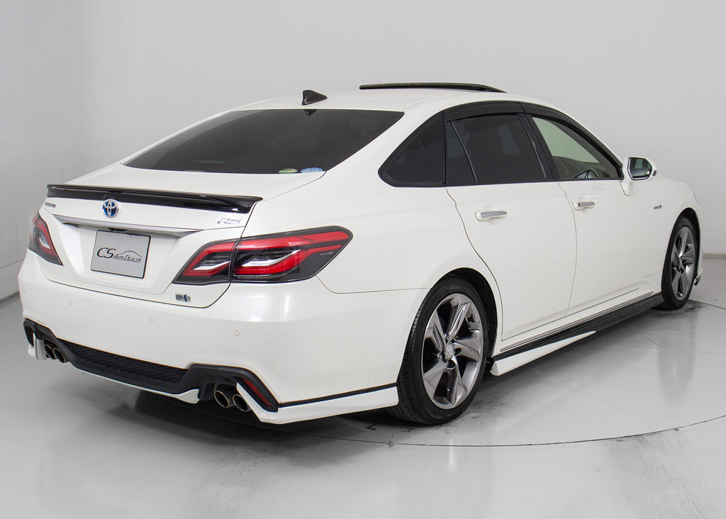 フルエアロが装着されています！お好みはい
かがですか？今付いているデザイン以外にも
、各ブランドのエアロを格安にてお取付け出
来ます！又、エアロを外してノーマル状態に
する事も出来ます！！