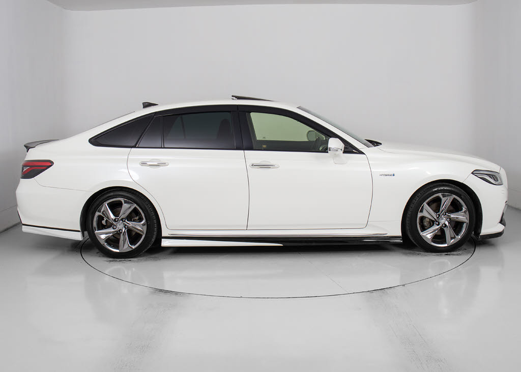 フルエアロが装着されています！お好みはい
かがですか？今付いているデザイン以外にも
、各ブランドのエアロを格安にてお取付け出
来ます！又、エアロを外してノーマル状態に
する事も出来ます！！