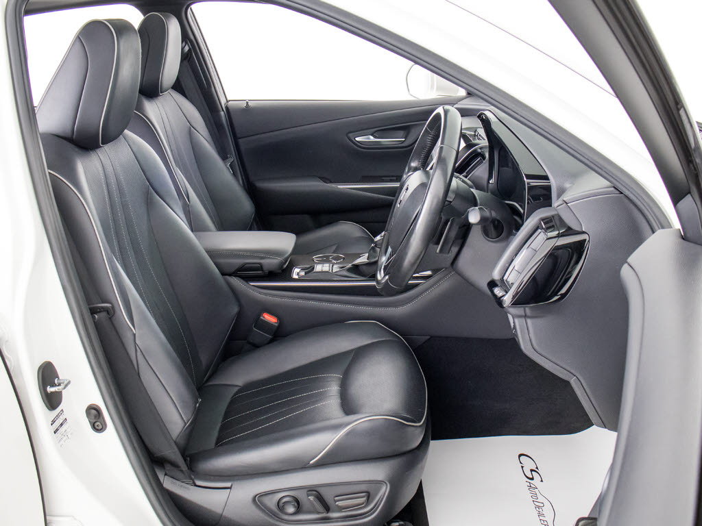 快適エアシート＆シートヒーターを装備して
います！高級車ならではの装備です！シート
が暖まる機能！シートから冷風が出る機能！
どちらも付いています！！寒い冬も、暑い夏
も快適にご乗車頂けます！！