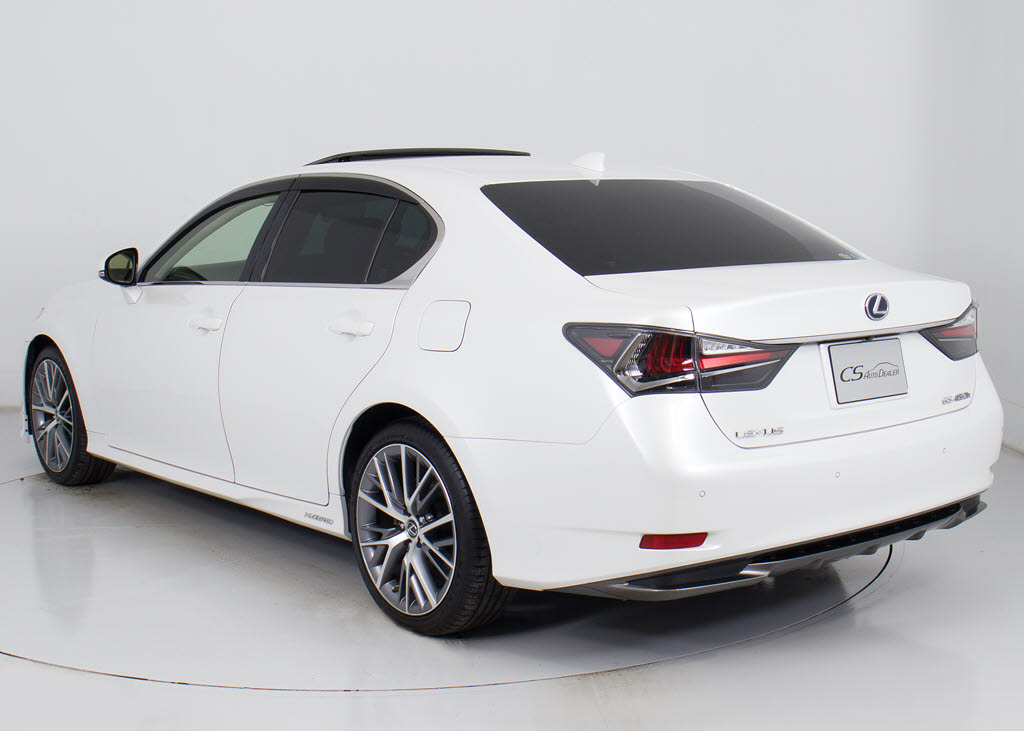 お車の下取りもお任せ下さい！国産、外車、
年式、走行距離問わず、どんなお車でも下取
りさせて頂きます。皆様のご相談お待ちして
おります！