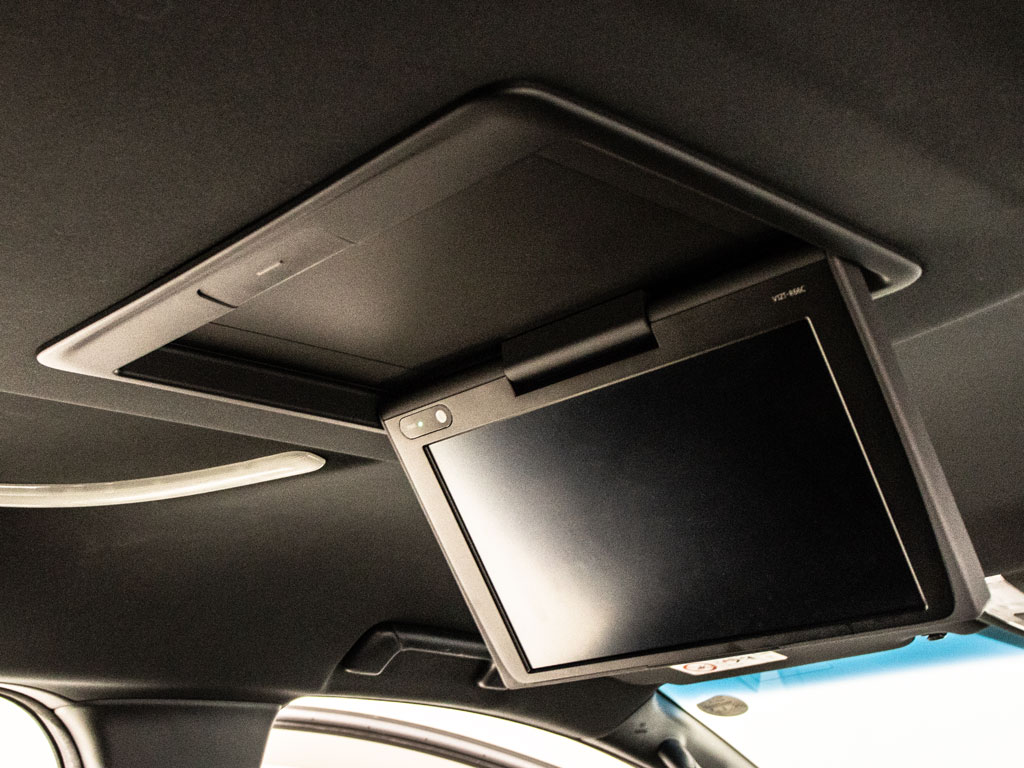 ★フリップダウンモニター★後席の方もDVD
等をお楽しみいただけます！