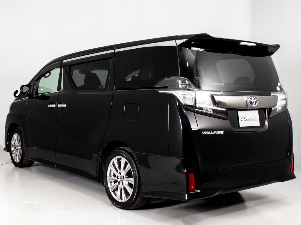 ★展示前点検実施★特殊な機材も用いて、全
車点検を実施しております！